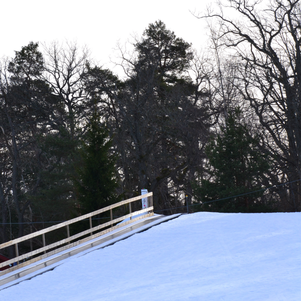 Rullband i barnbacke