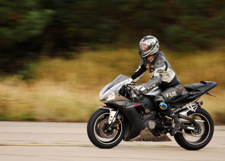 motorbike-g04cbe238a_1280