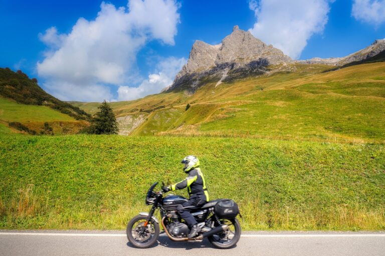 mountains-g94bdf2891_1280